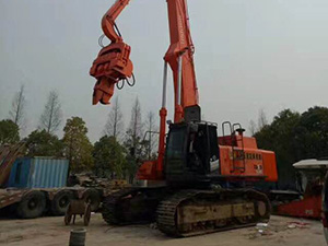 日立550樁機(jī)